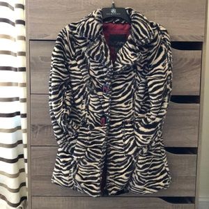 💕NWOT Faux Fur Coat!